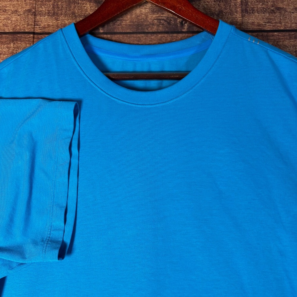 Lululemon Mens Short Sleeve Activewear Training T-Shirt Cyan Blue Size XL